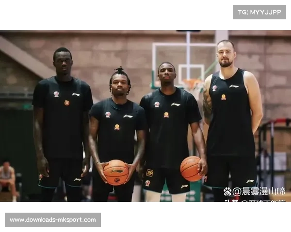 上海续约洛夫顿签怀特塞德，内线实力大幅增强